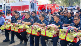 ROMÁN COTA CUMPLE A BOMBEROS: EN MENOS DE DOS AÑOS ENTREGA 56 EQUIPOS ESTRUCTURALES TRAS 15 AÑOS DE REZAGO
