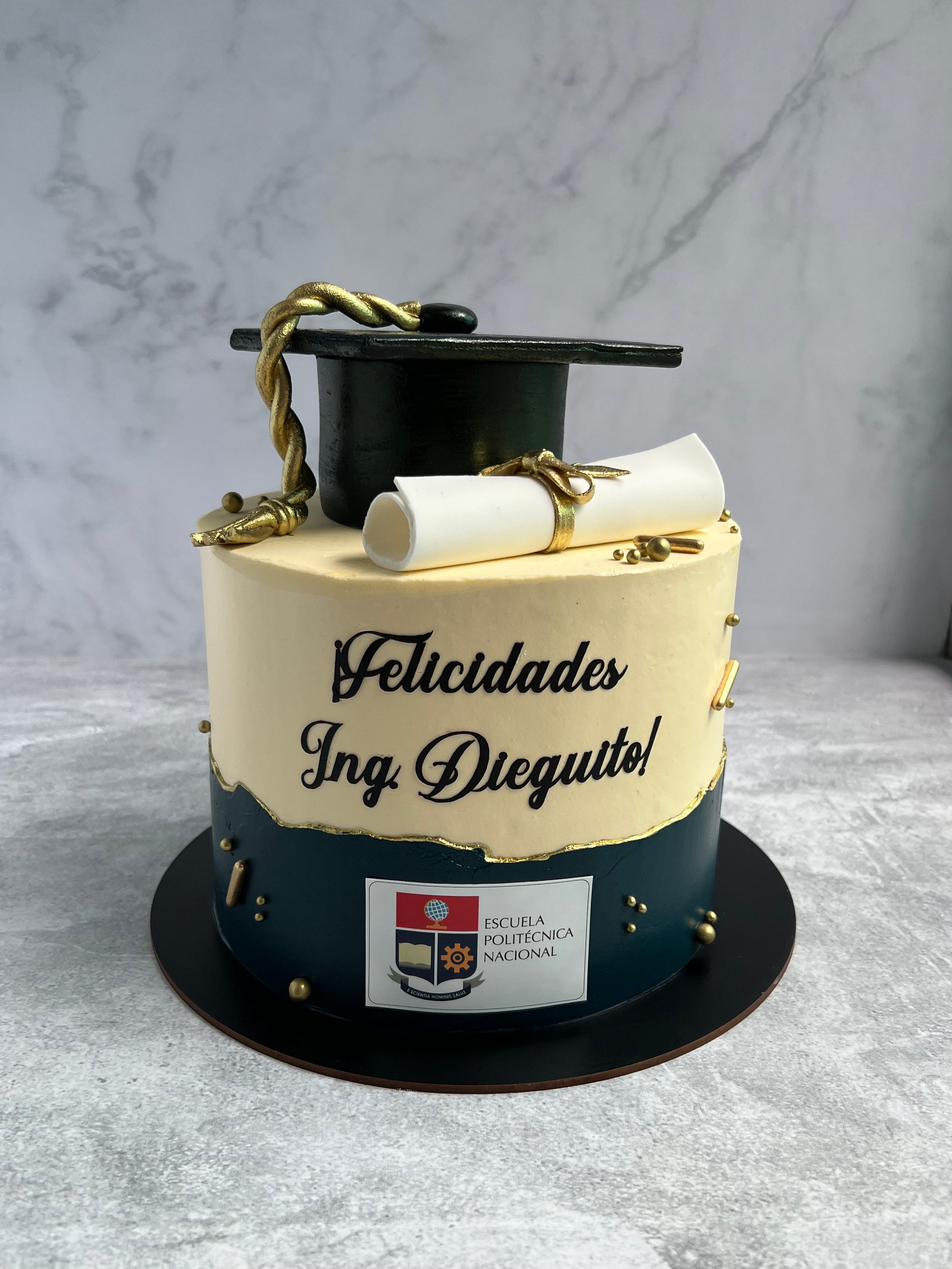 Birrete y diploma 3