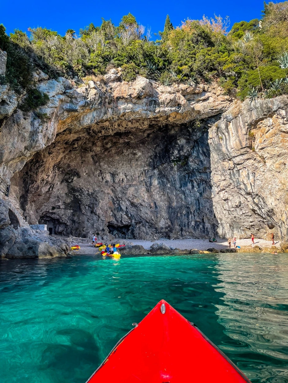 sea kayaking dubrovnik in croatia