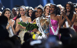 Sul-africana é coroada Miss Universo 2019