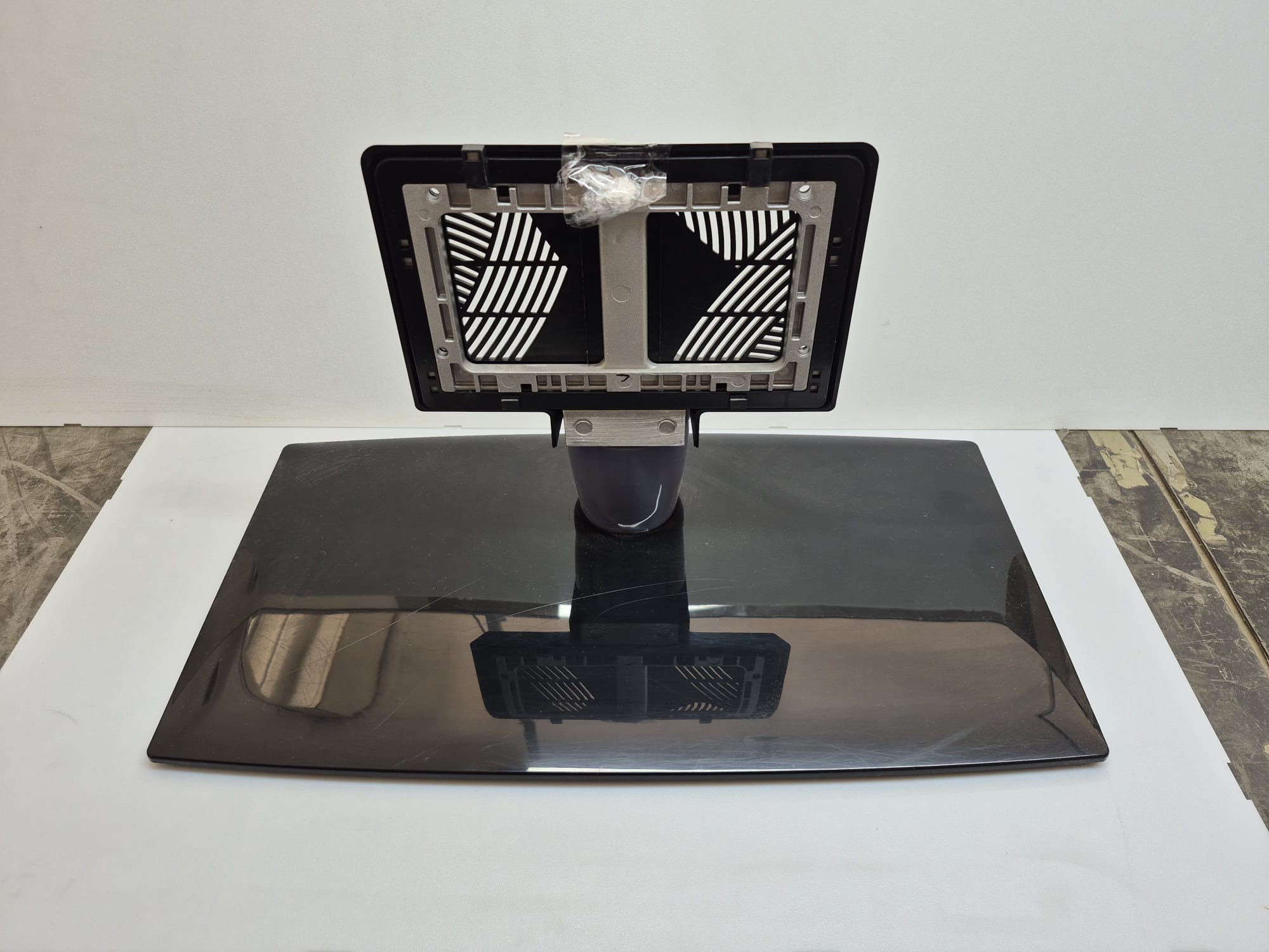 LG 47LX6500 MASA ÜSTÜ YER AYAĞI, YER STANDI