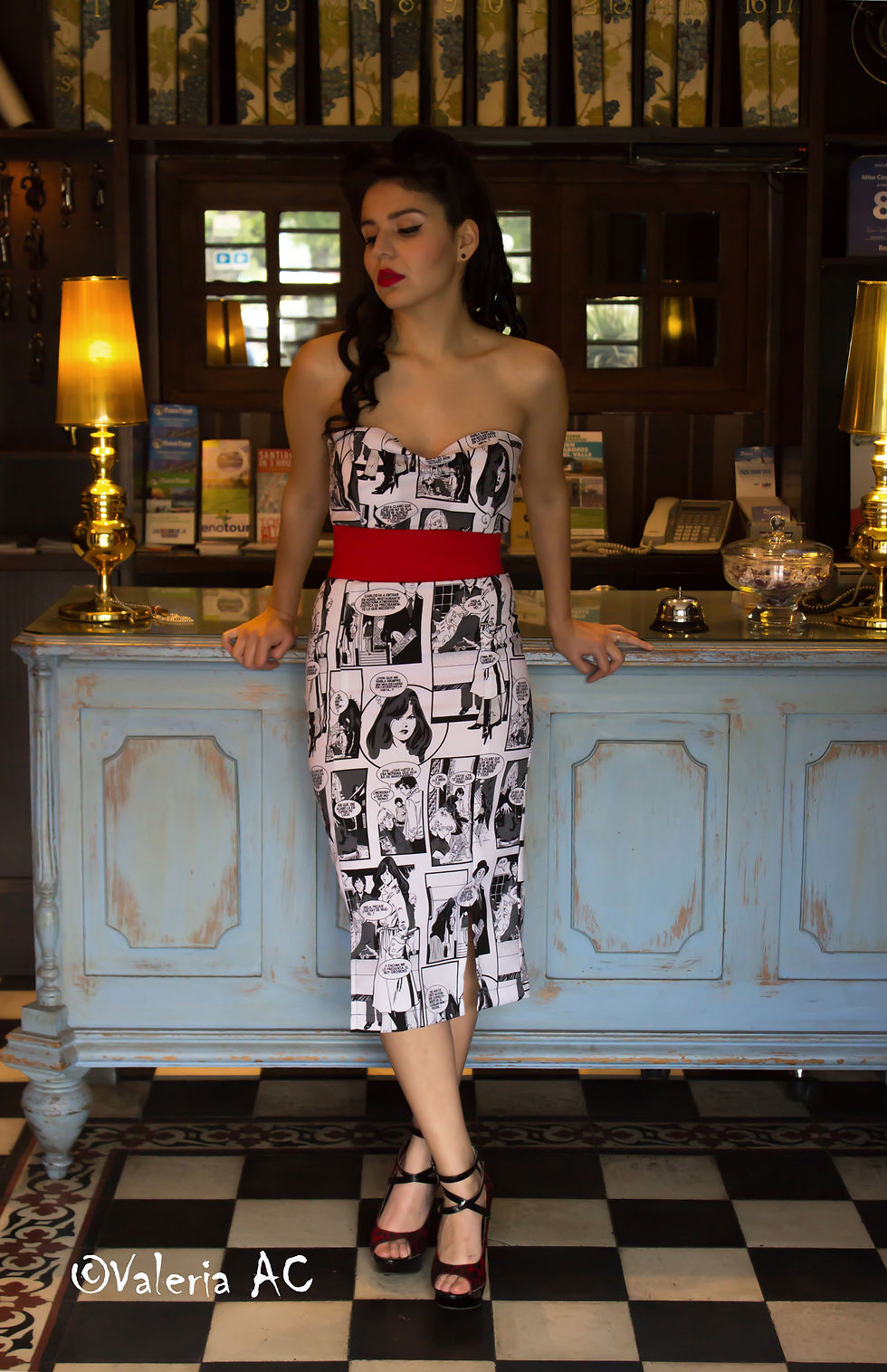 Miniatura: Conjunto Vestido "Comic" + Chaqueta charol