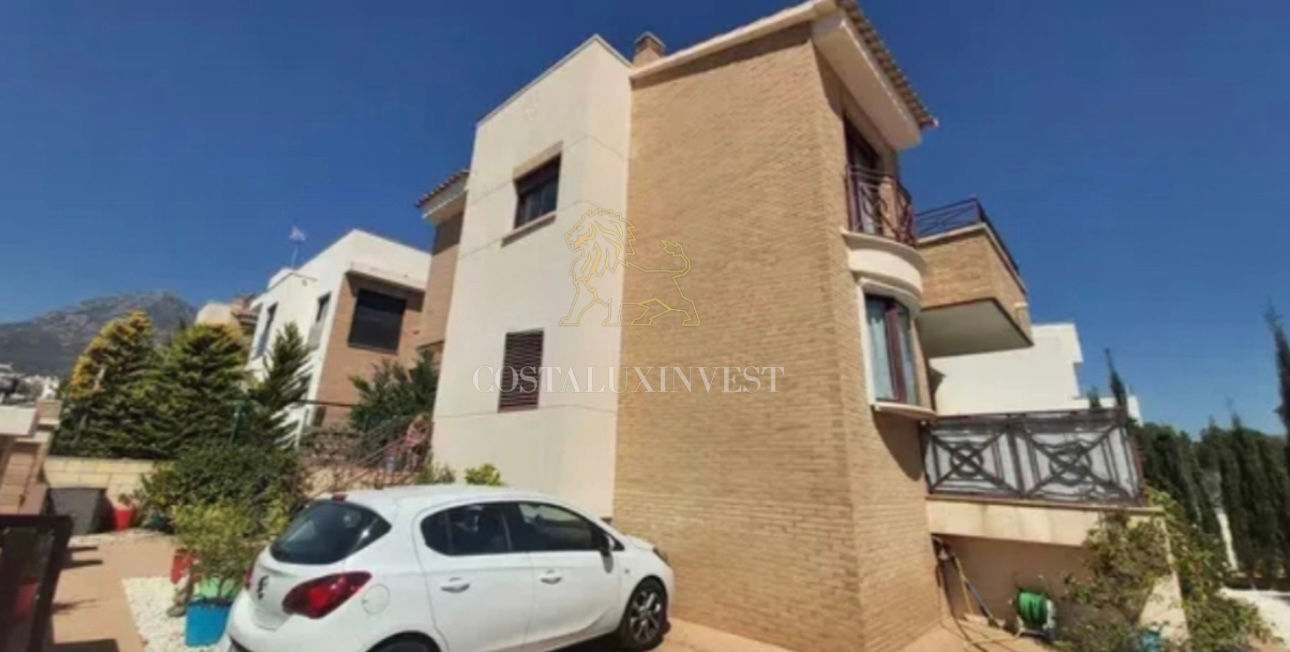 Venta de casa en la Nucia (costa Blanca, España)