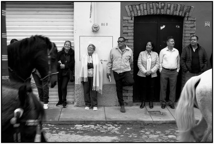 mx-Bxxx Ajijic people watching parade.jpg