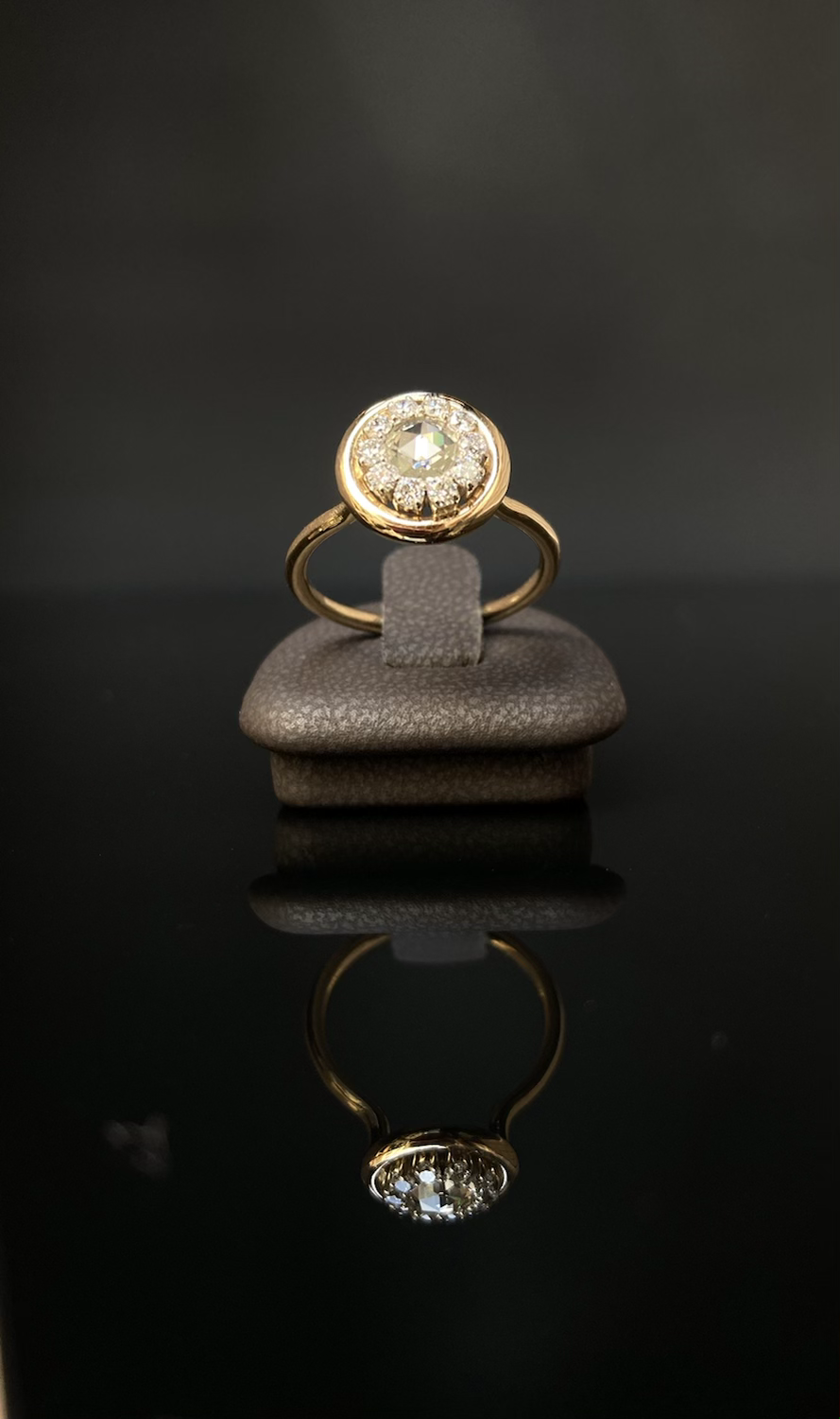 Thumbnail: MyGem rose-cut diamond ring