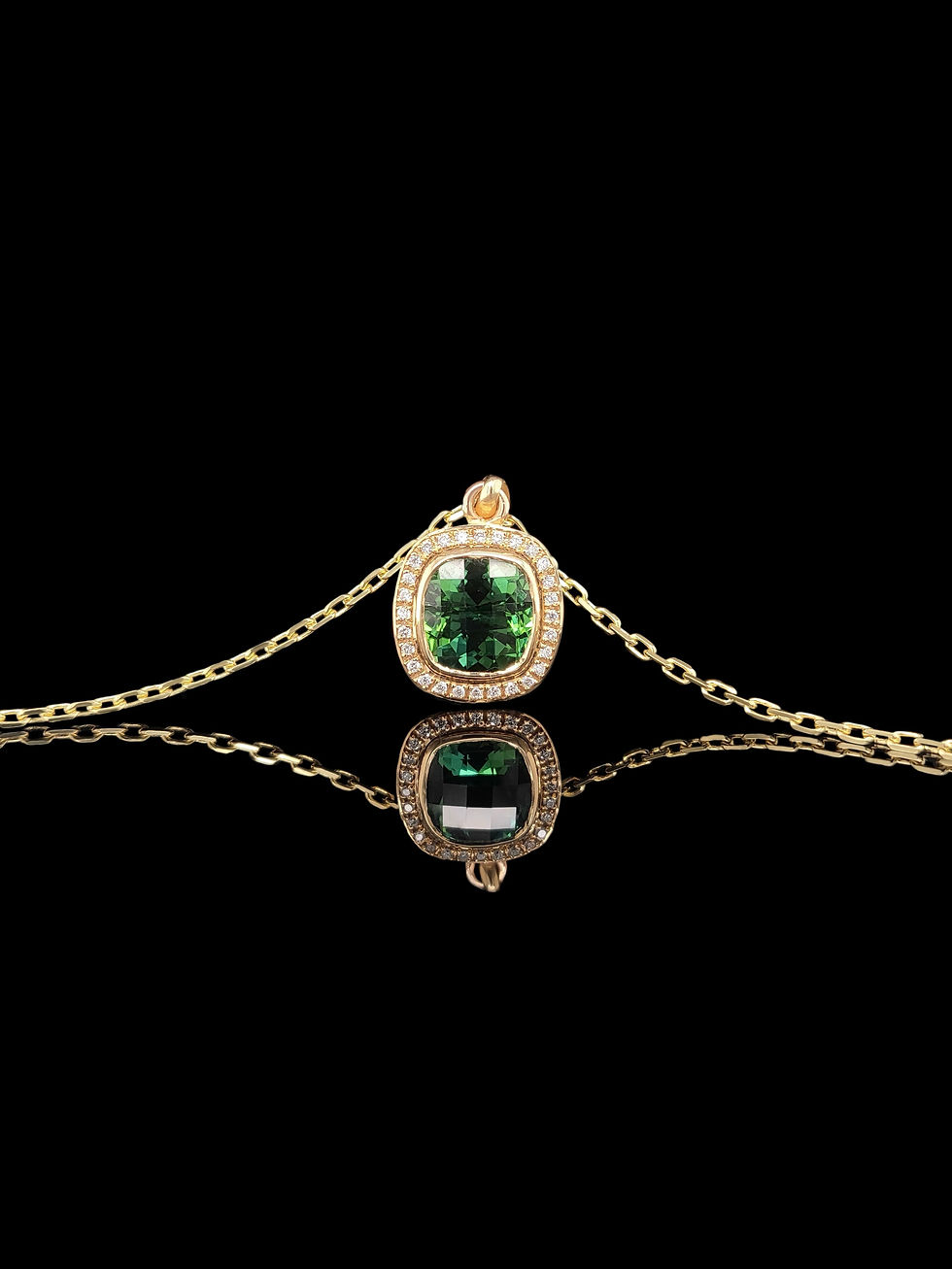 Thumbnail: Crowned Tourmaline
