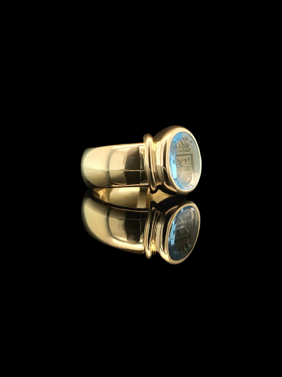 Thumbnail: Grand Blue signet ring