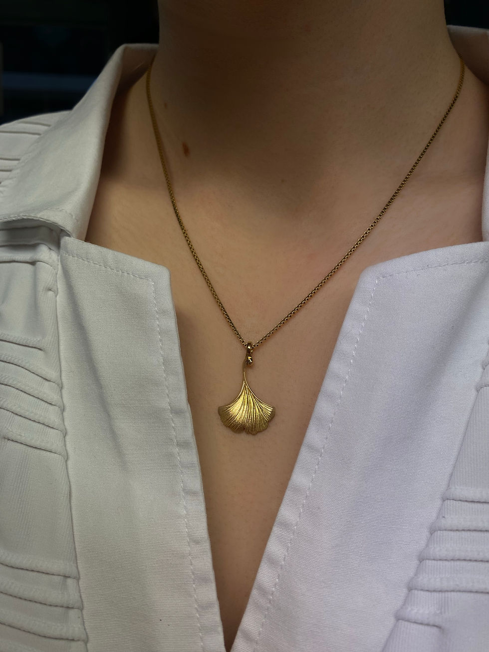 Thumbnail: Ginkgo leaf pendant 