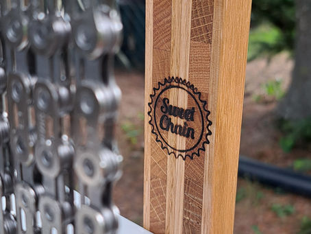 Ein Statement aus Holz: Der Sweet Chain Waxhalter – Oak Edition