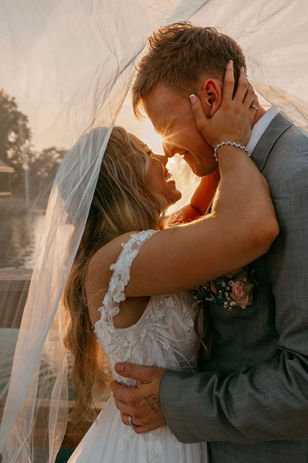 Golden Hour at Columbus wedding venue