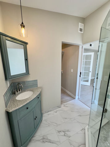 Historic 1920's Bathroom