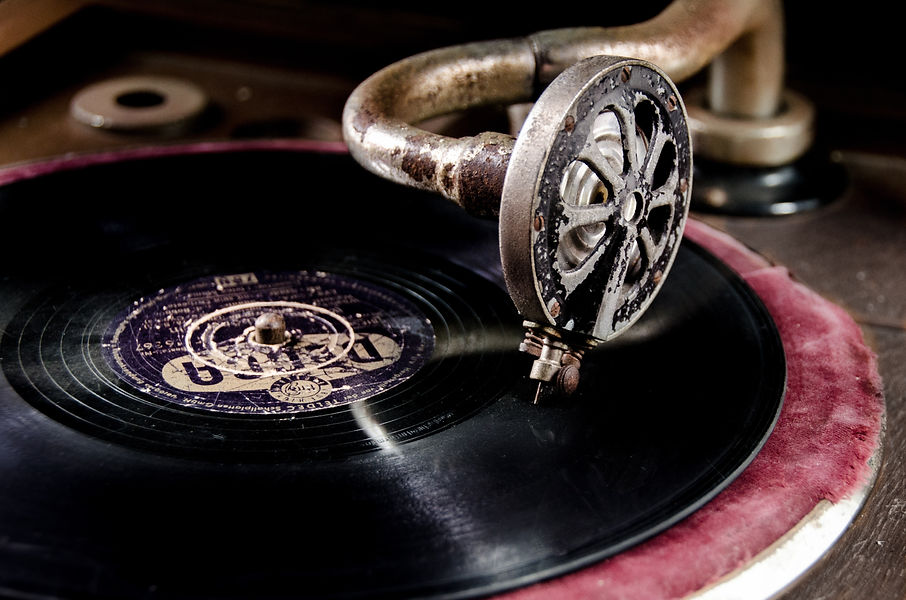 vinyl-761592.jpeg