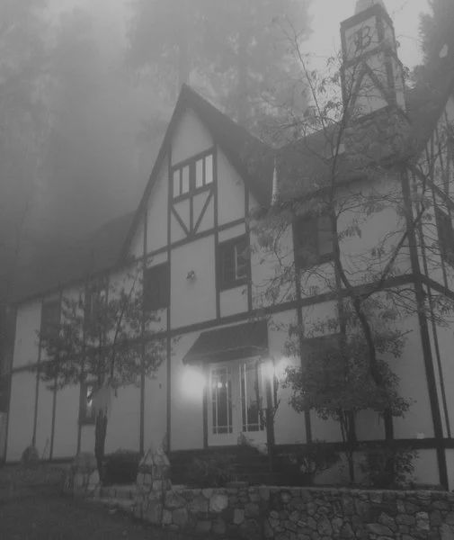 Brackenfern Manor & Tudorhouse Ghost Tour