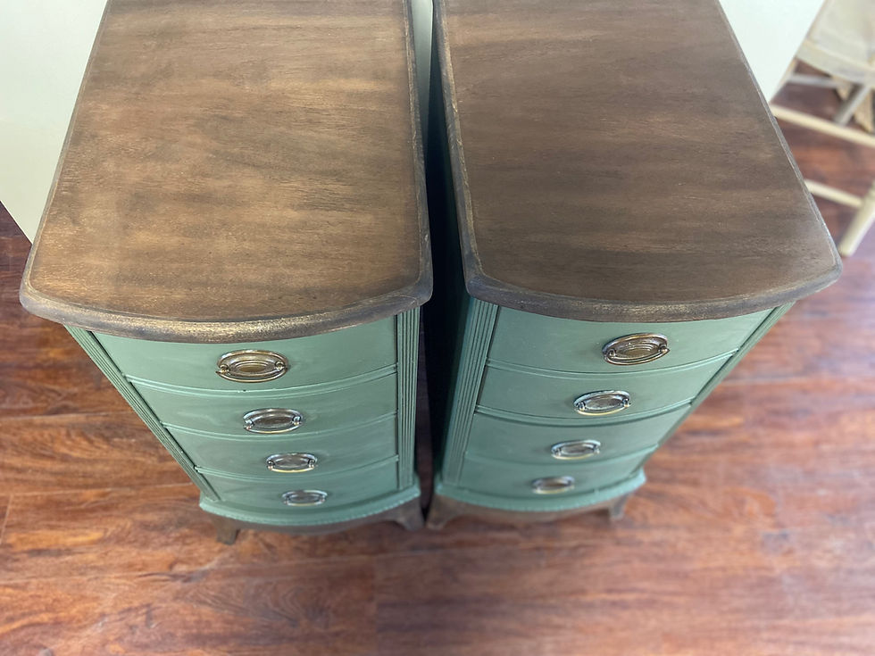 Thumbnail: Set of 3 Drawer Nighstands