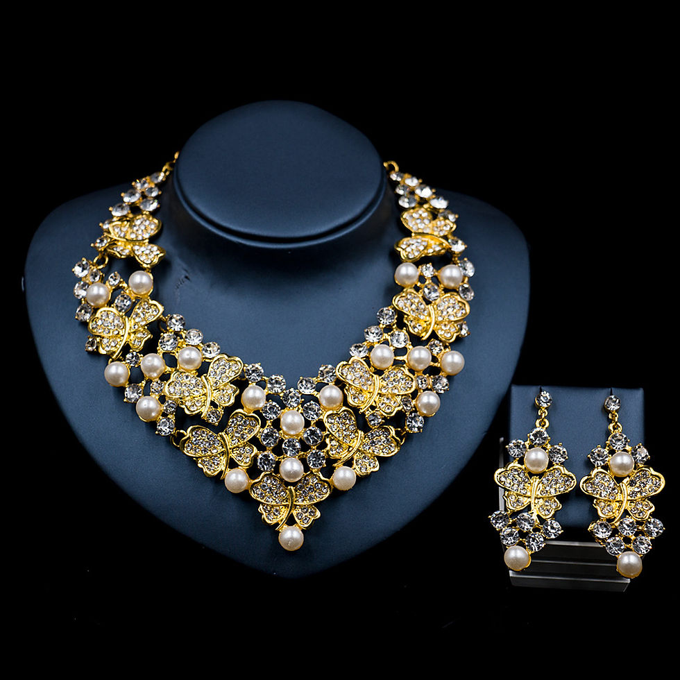 Thumbnail: Bridal Pearl Glass Rhinestone Clover Necklace Earring Set