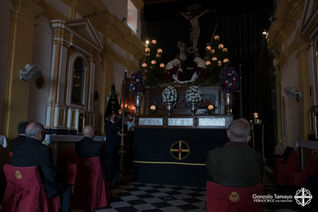 Con el rezo del Vía-Crucis dio comienzo la veneración a nuestros Amantísimos Titulares