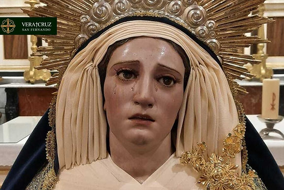Nuestra Señora del Mayor Dolor ataviada para el tiempo de Adviento