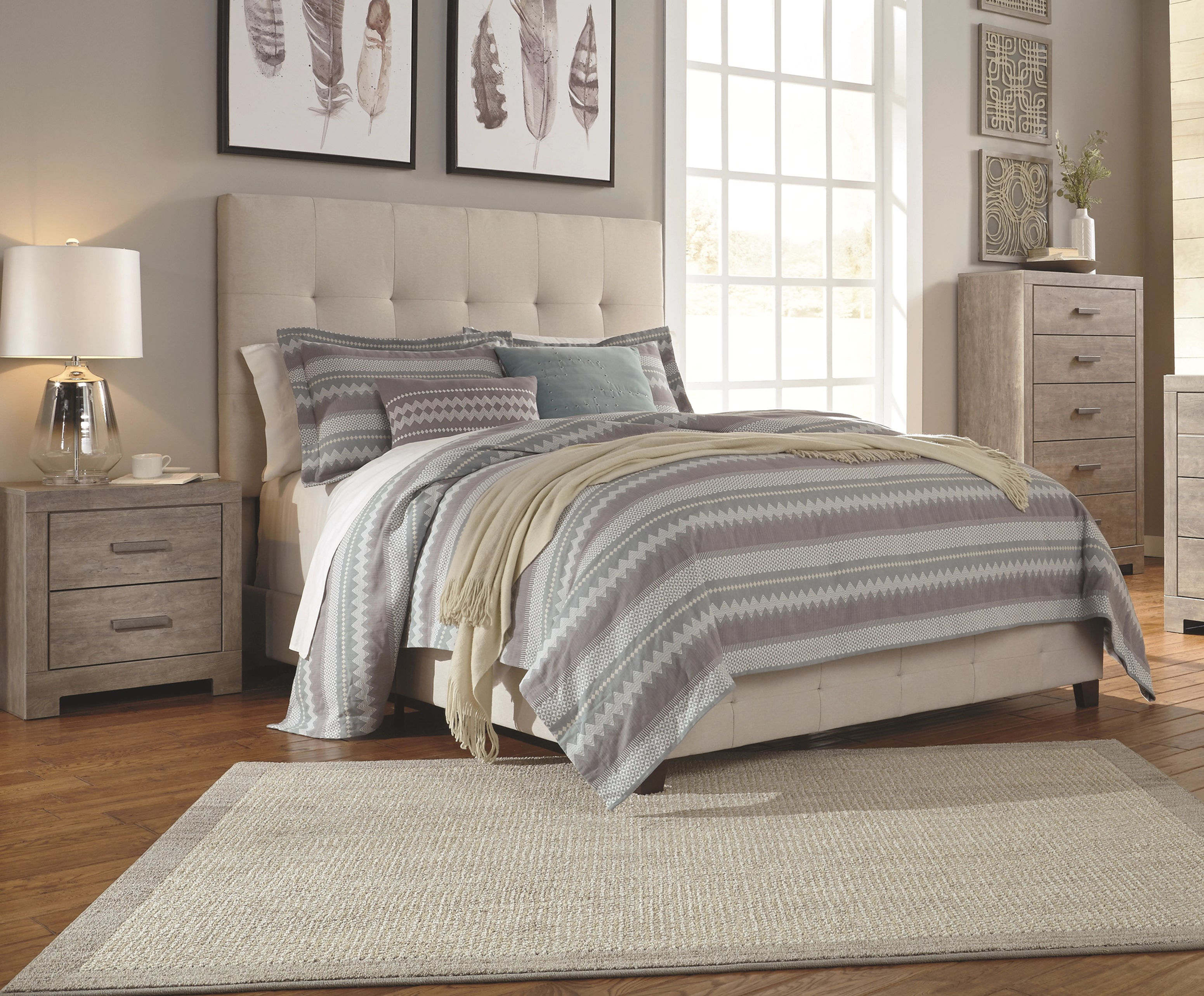 Dolante Beige Upholstered Queen Bed