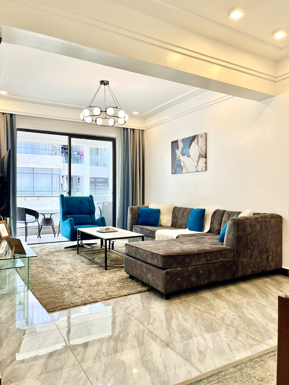 One Bedroom Apartment
