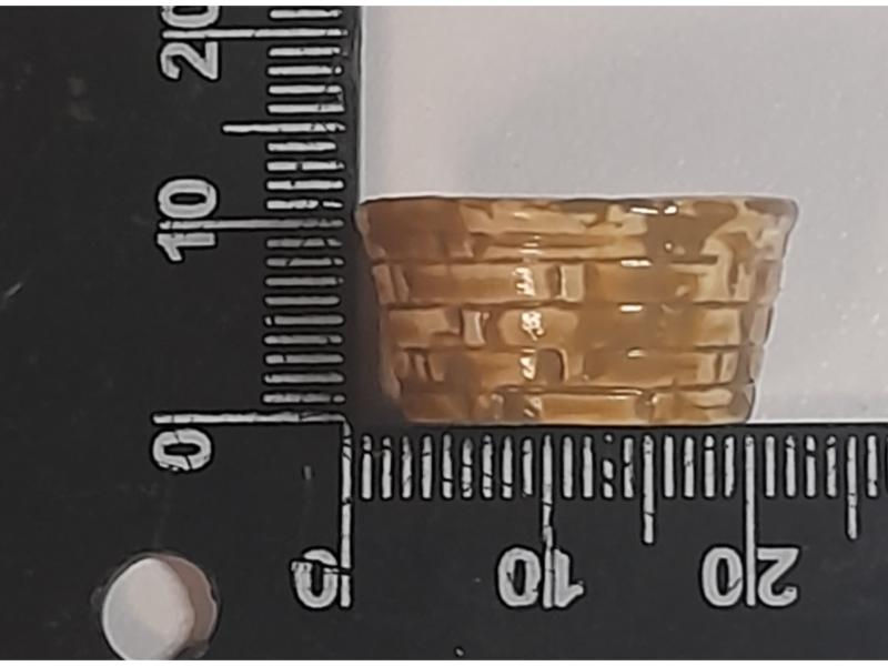 Thumbnail: Small round gloss basket