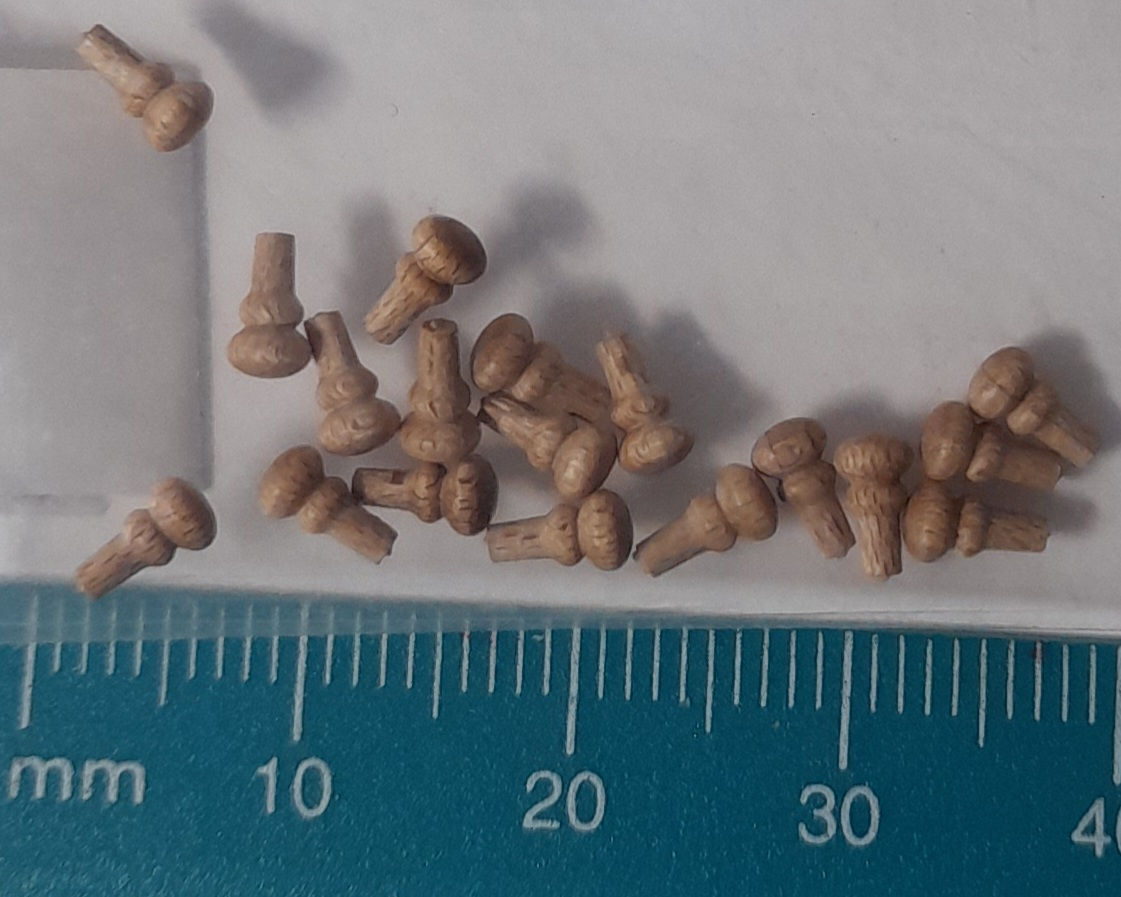 Wooden knobs 18/pkt         0.188"H x 0.125"W x 0.125"D