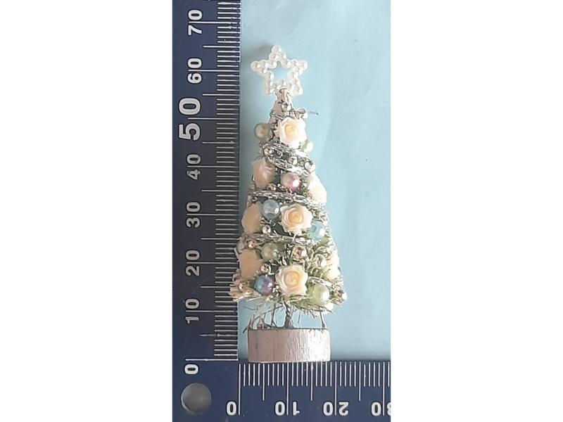 Thumbnail: Large Decorated Christmas tree - Green with ribbon