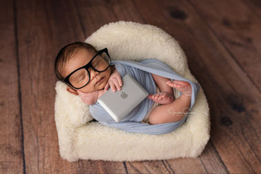 Woodlands newborn  photographer