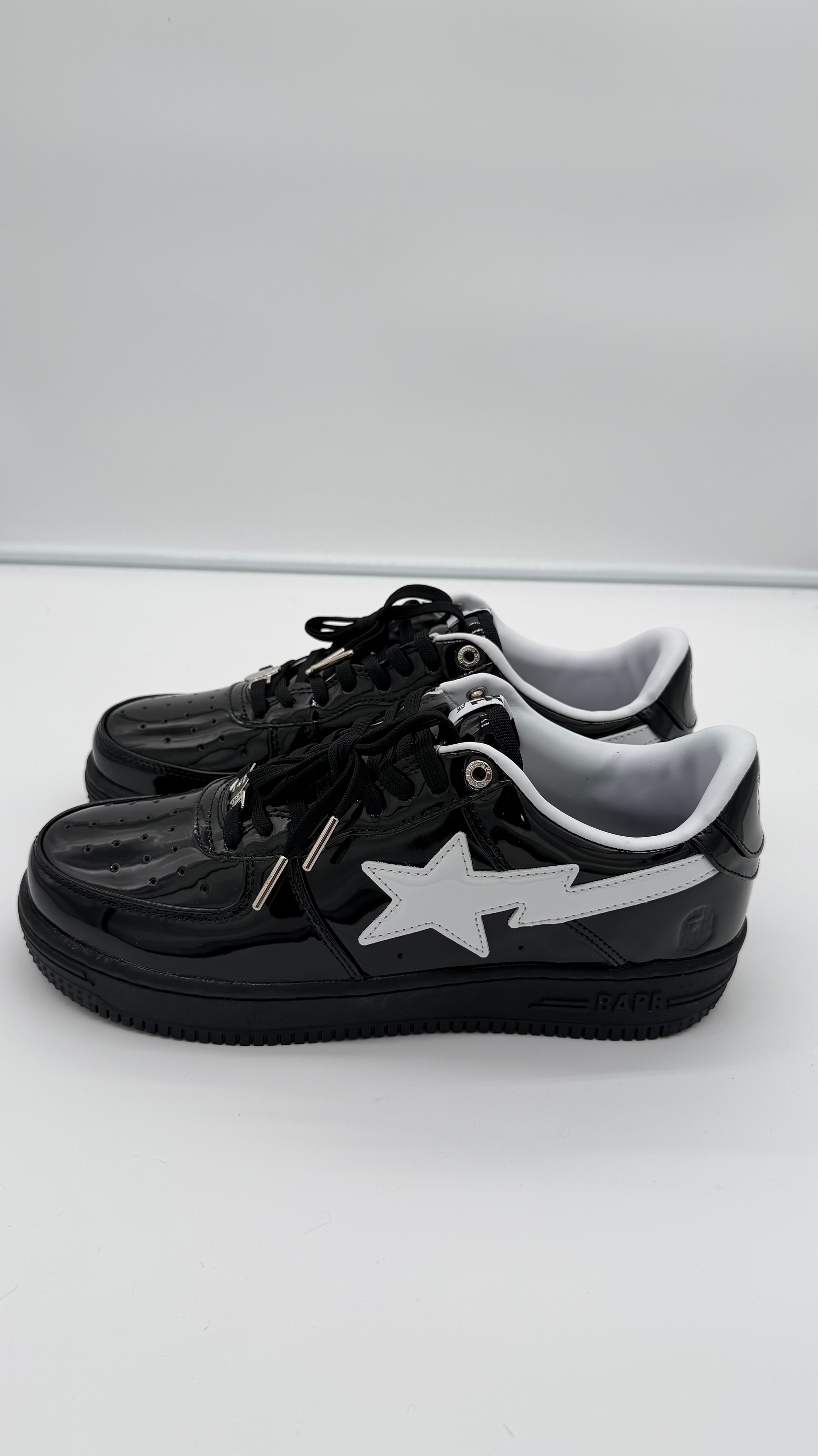 A BATHING APE SHOES BLACK/WHITE SIZE 13