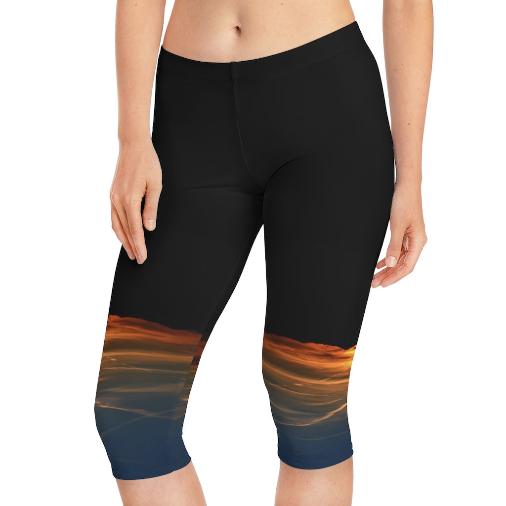 Verde Sun Set Women's Capri Leggings