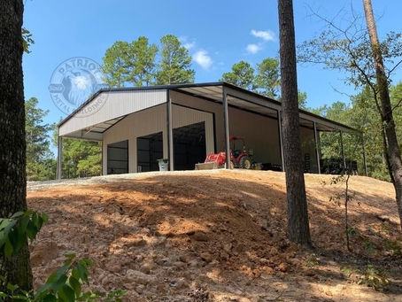 🏠 Why Southeast Texas Homeowners Are Choosing Metal Buildings