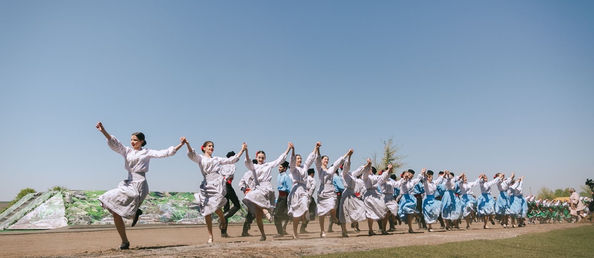 Танец на дороге,Маслин Дарья, 11Акл. ТМТЛ им.С.Демиреля с.Конгаз.jpg