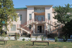 Вход в лицей со двора