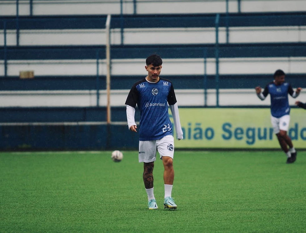 Brasil de Pelotas anuncia Ghíven, ex-Inter, como reforço para a Copa FGF