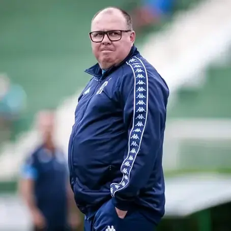 Caxias busca técnico campeão brasileiro, mas vê outros dois nomes com bons olhos para 2027