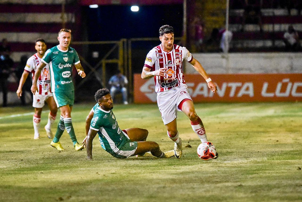 Jogo em Santa Maria tem apagão, gols, cera, polêmica, falhas e confusão na saída de campo