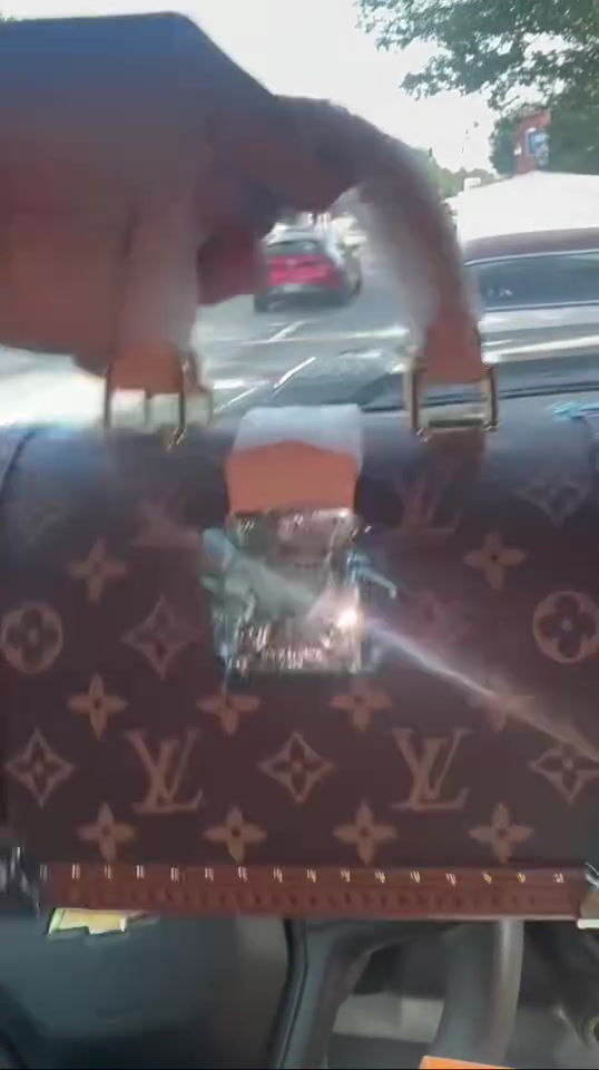 Thumbnail: THE BIG SEXY