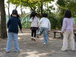 2026年8月26日 小学生の女児を誘拐疑い。会社員の男を逮捕。コンビニで車に乗せ連れ去り。未成年者誘拐の疑いで会社員の男(23)を逮捕した。埼玉。