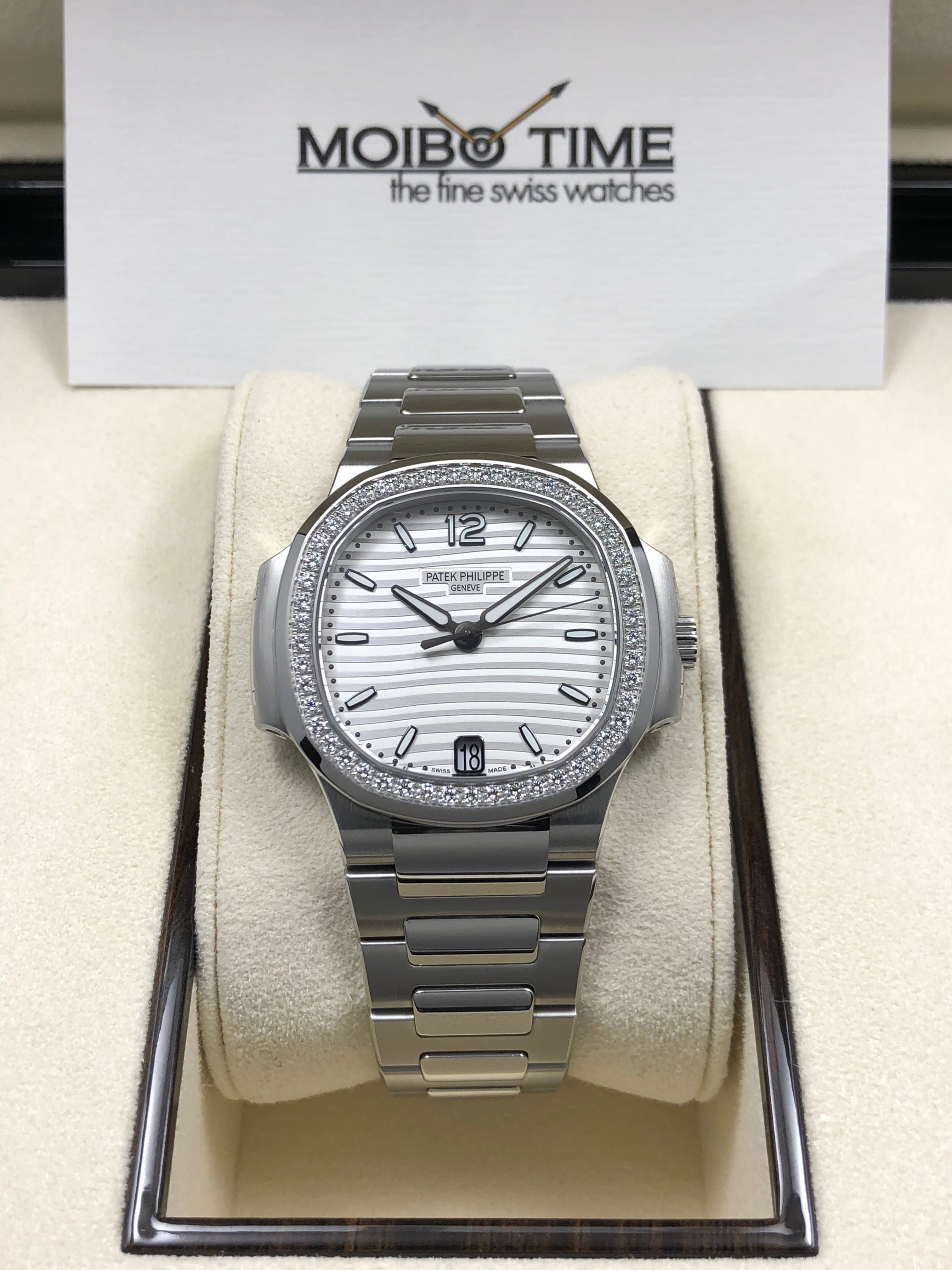 Patek Philippe Nautilus Stainless Steel With Diamonds Silver 7018/1A-001