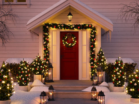 hanging christmas light st louis.jpeg