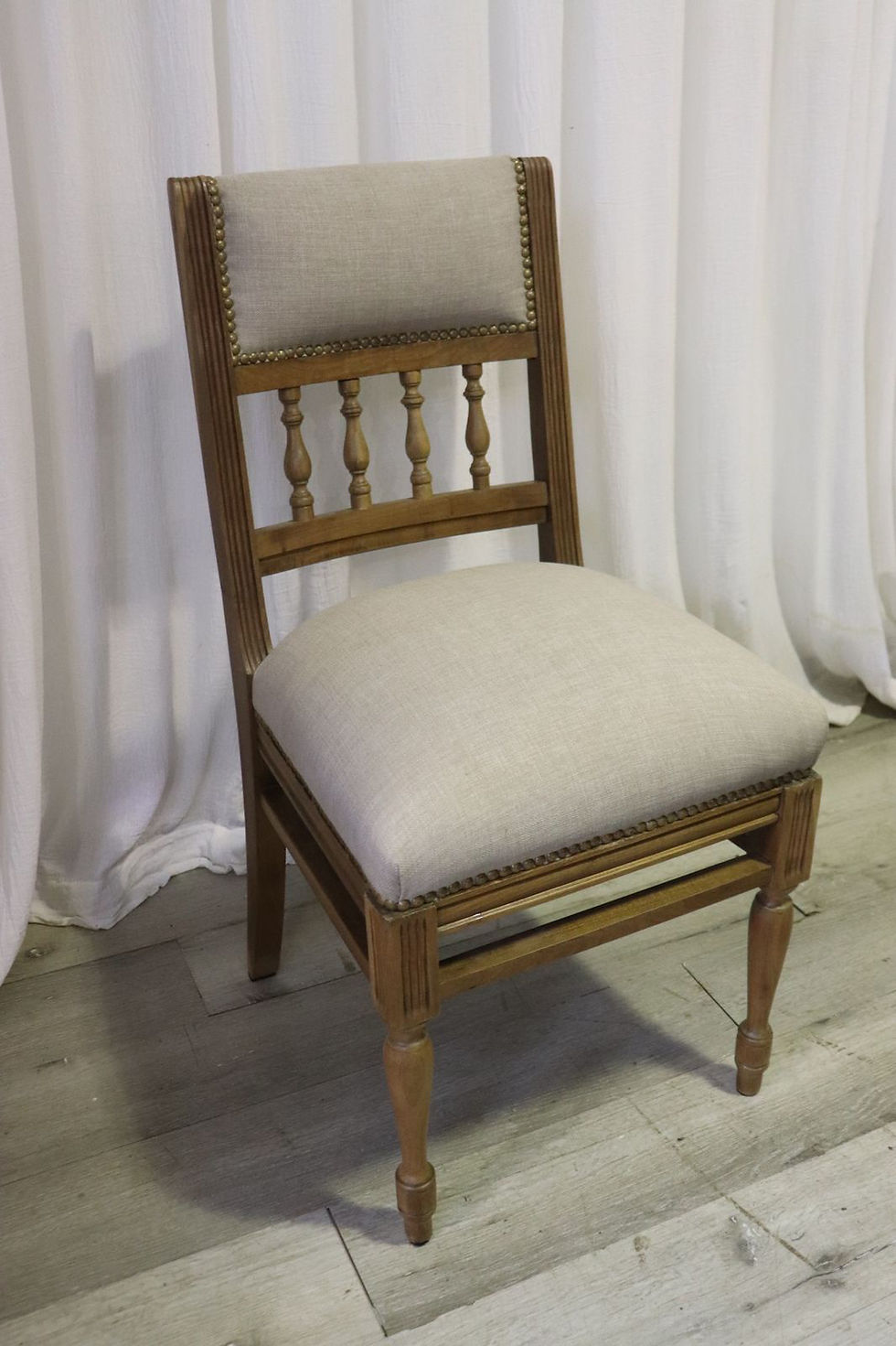 Miniatura: Silla rosa