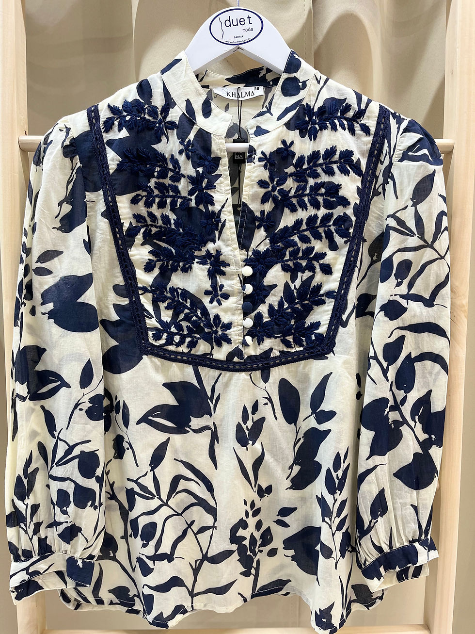Miniatura: Blusa estampado floral azul marino 