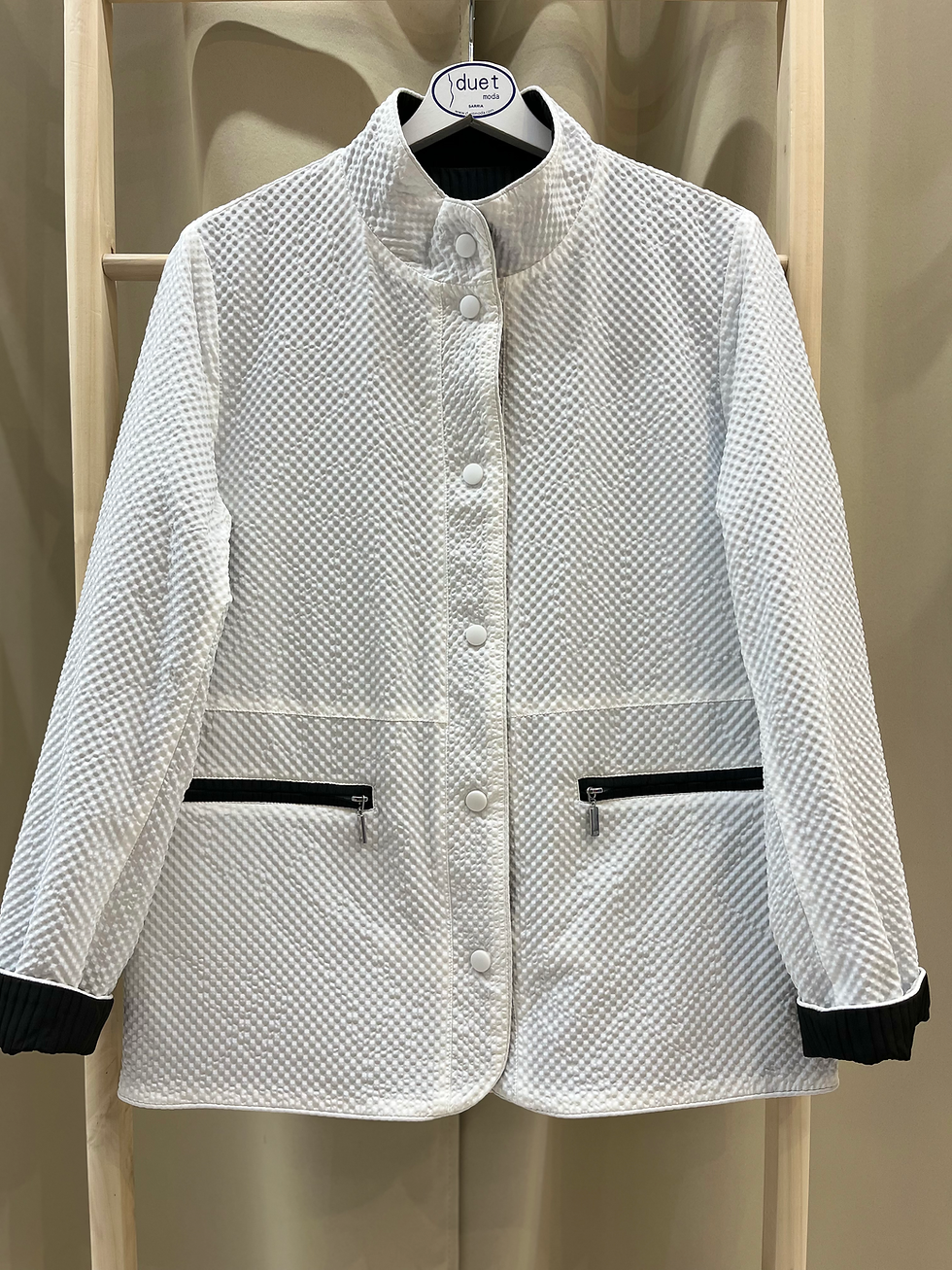 Miniatura: Parka reversible negra/blanca Estefanía 