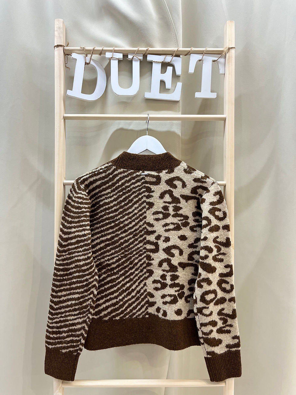 Miniatura: Jersey tostado animal print 