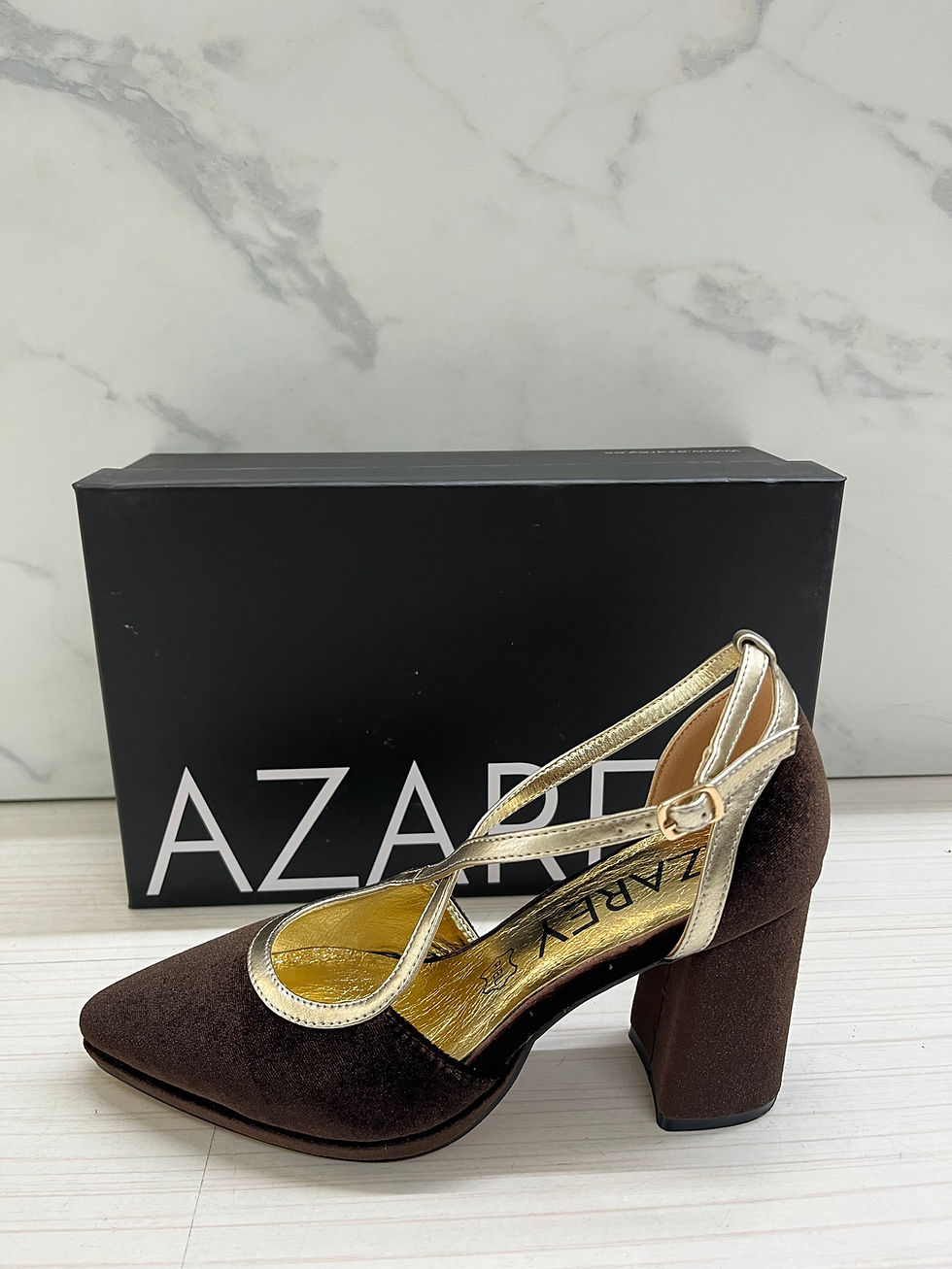 Miniatura: Zapato marrón Azarey 