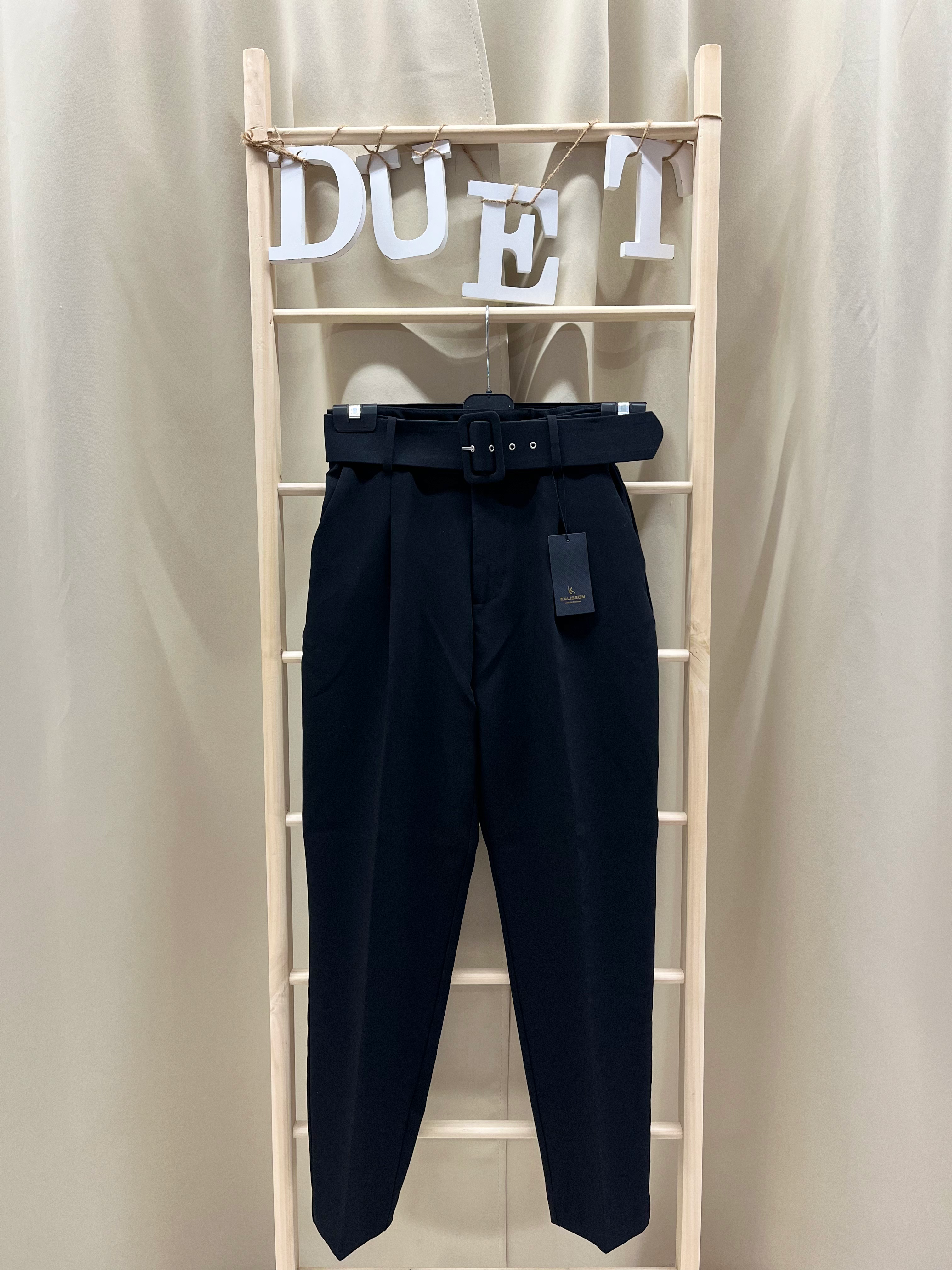 Pantalón negro Kalisson 