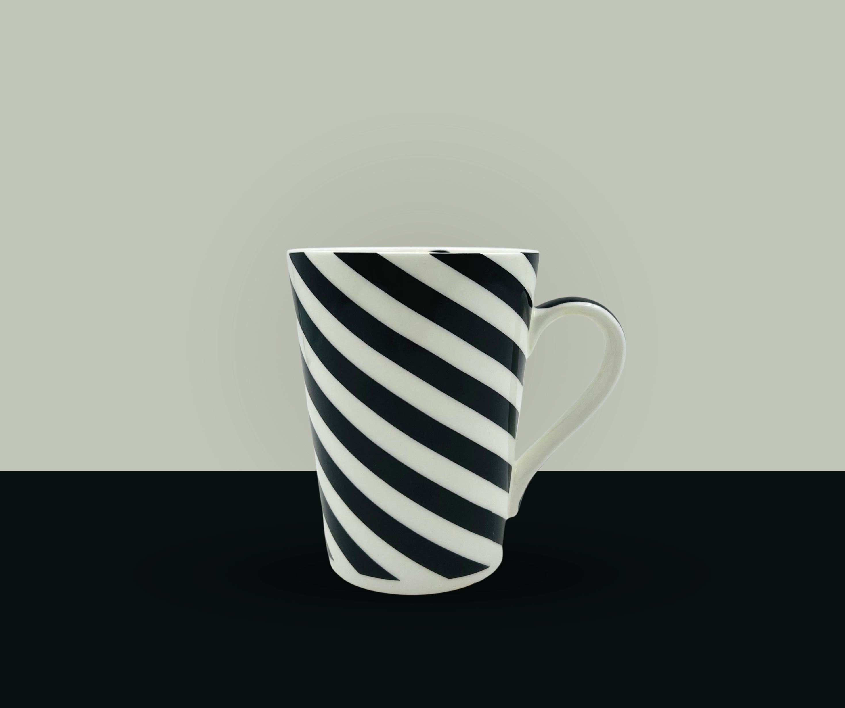 Milk Mug Conical 345 ml (Set Of  1)