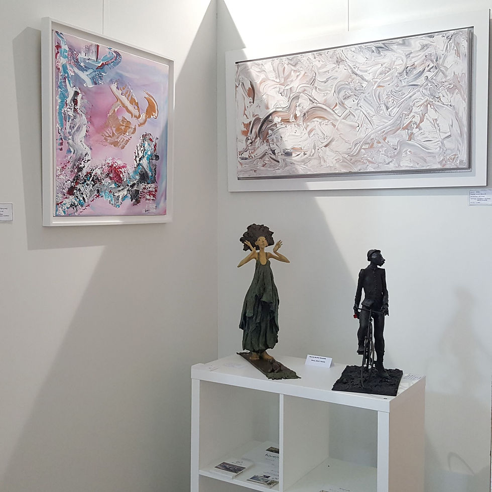 Miniature : Shanon Bee | Flying away