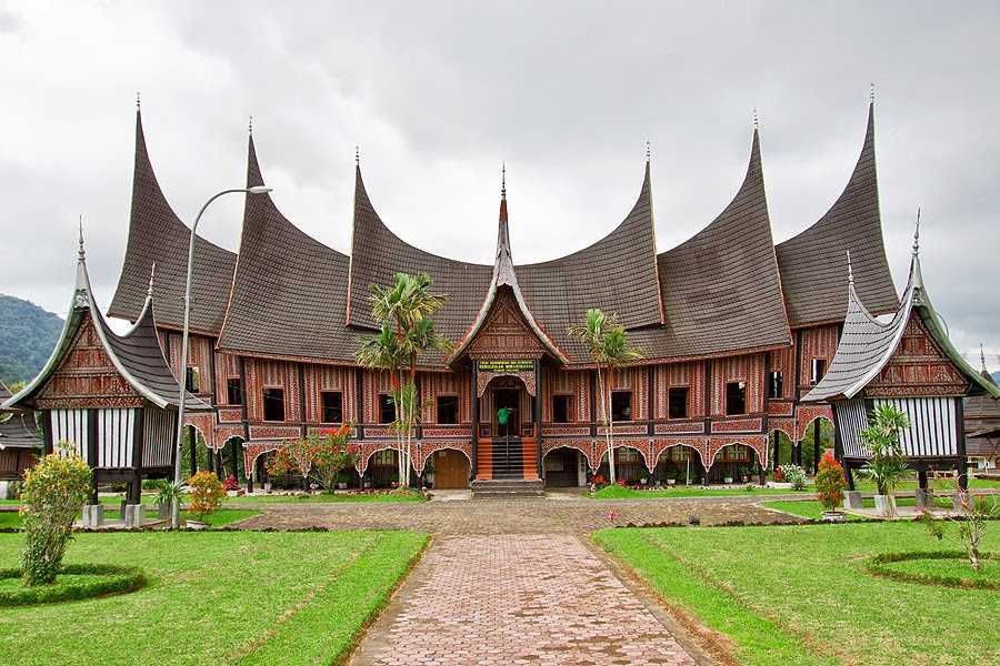Arsitektur vernakuler Rumah Gadang Minang, Sumatera barat