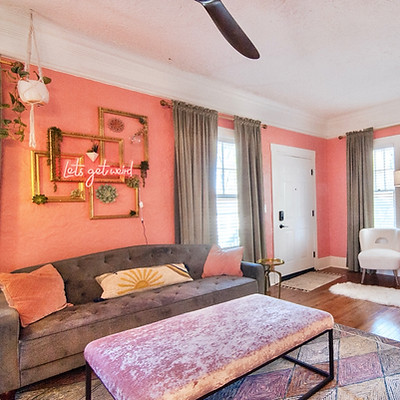 airbnb-ocala-vintage-closet-space.jpeg