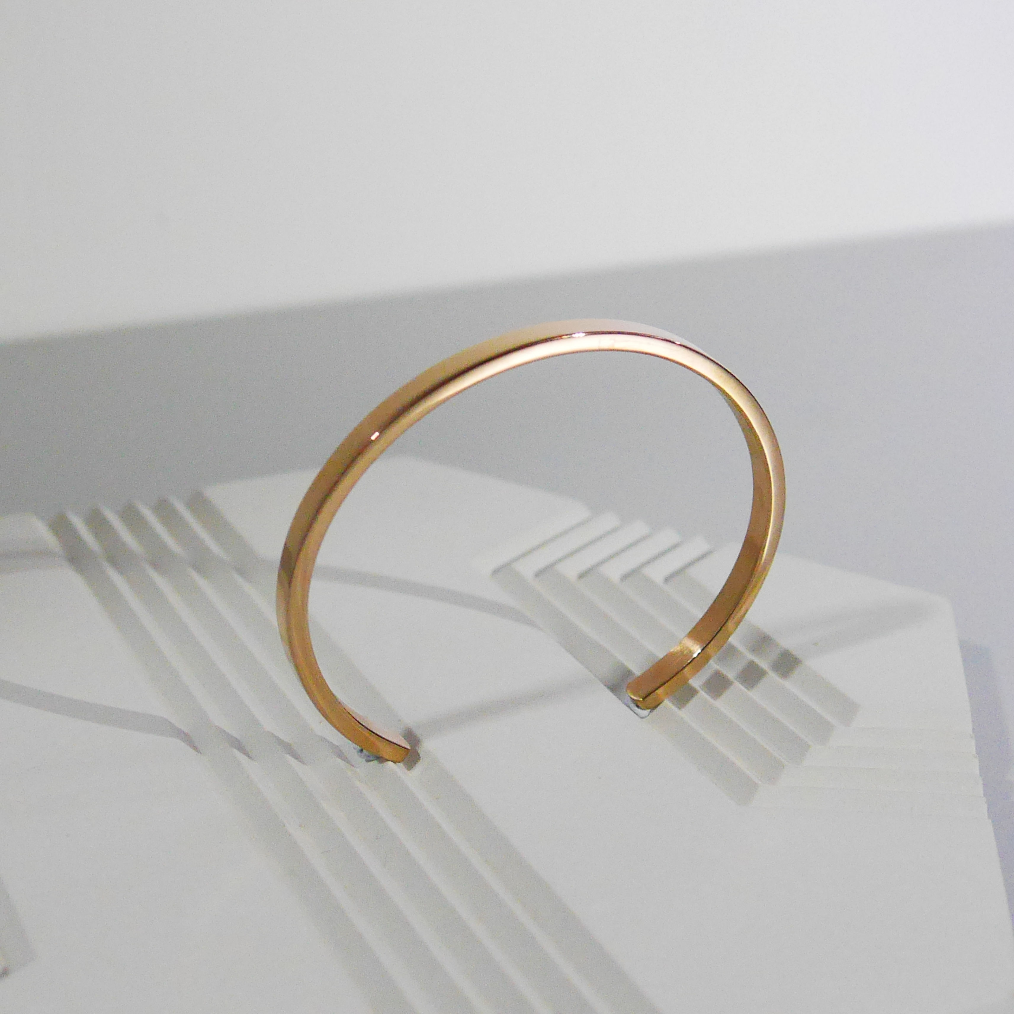 Personalized Engraving Minimal Bangle in 18K Rose Gold